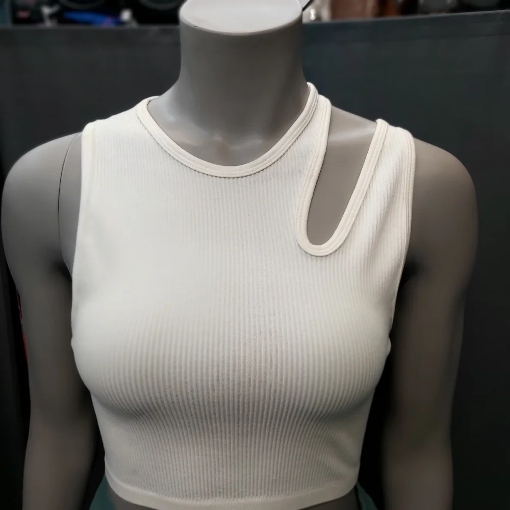 Forever 21 Cropped Ribbed Tank Top - Picture 9 of 9